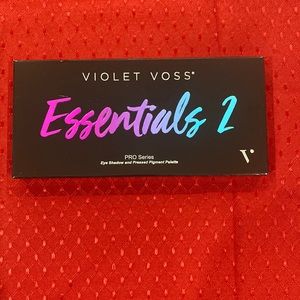 Violet Voss Essentials 2 eyeshadow palette
